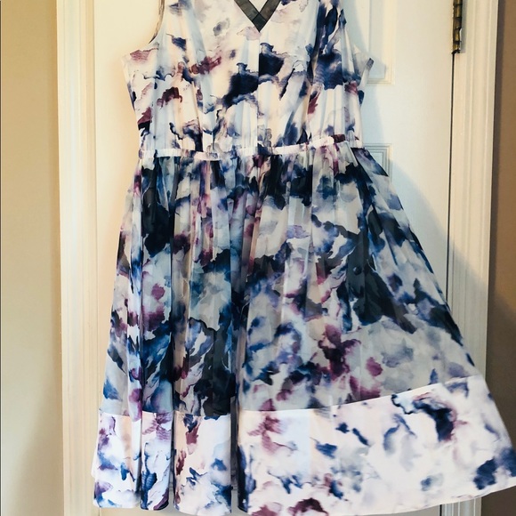 Simply Vera Dress Vera Wang Floral Like New Lovely Style So Feminine & Stunning - Picture 8 of 8